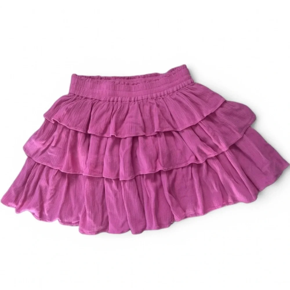 Chelsea & Violet Smocked Tiered mini skirt, size XS. Pink.
